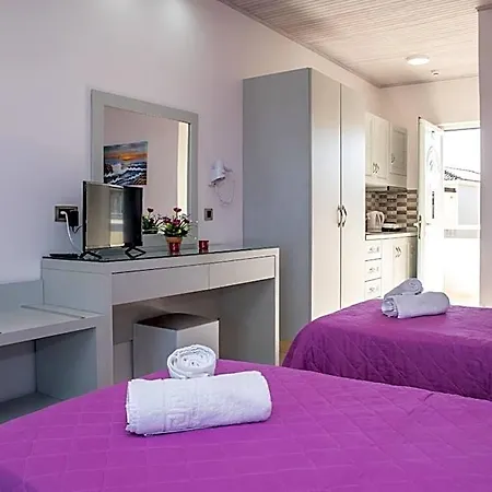 Tom & John Center 3* Tsilivi (Zakynthos)