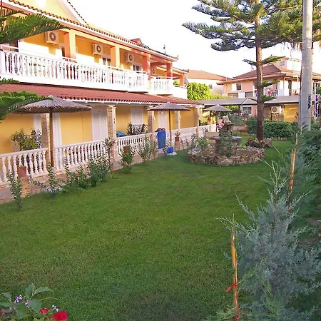 Lejlighedshotel Tom & John Center 4*