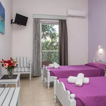 Tom & John Center 3* Tsilivi (Zakynthos)