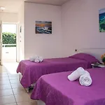 Tom & John Center 3* Tsilivi (Zakynthos)