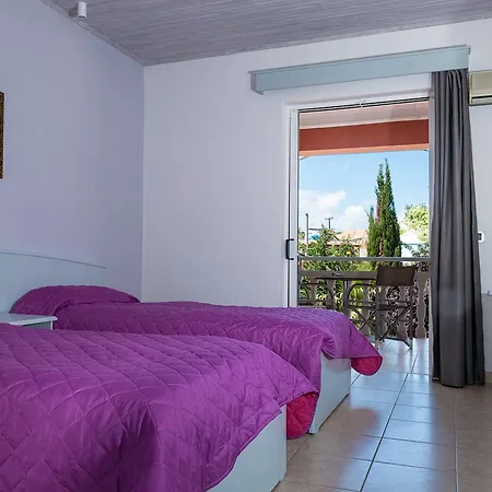 Tom & John Center Apart Otel Tsilivi (Zakynthos)