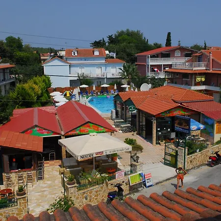 מלון דירות Tom & John Center