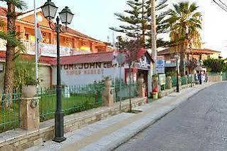 Tom & John Center 3*