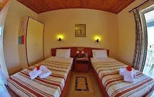 Tom & John Center Apart Otel