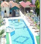 Tom & John Center טסיליבי