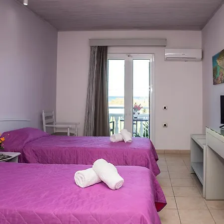 Tom & John Center Tsilivi (Zakynthos)