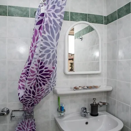 Apart Otel Tom & John Center 3*