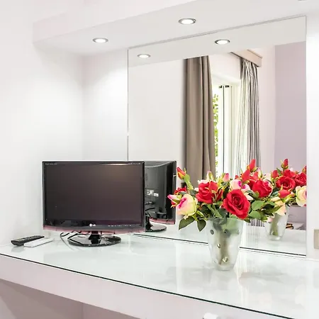 Apart Otel Tom & John Center 3*