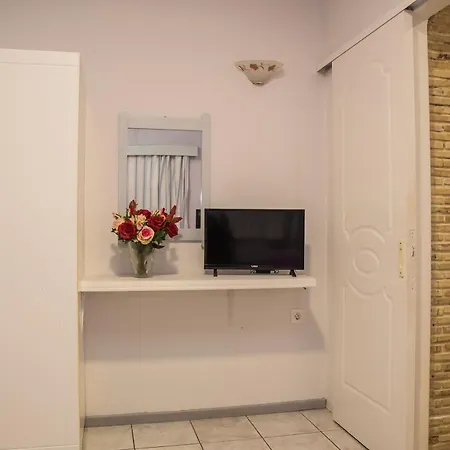 Tom & John Center Apart Otel