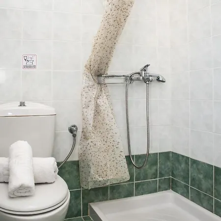 מלון דירות Tom & John Center טסיליבי